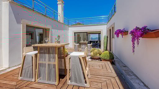 Villa Bonair Sky Rooftop lounge