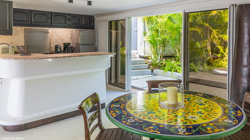 Villa Bonbonniere Dining area