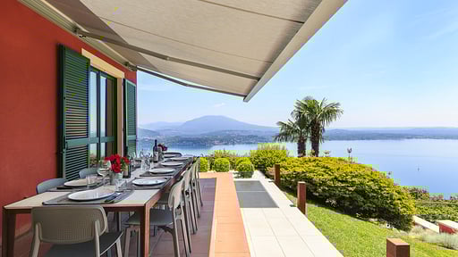 Villa Borromeo Dining area