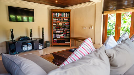 Villa Bougainvillea Media room