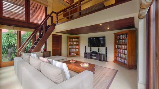 Villa Bougainvillea Media room
