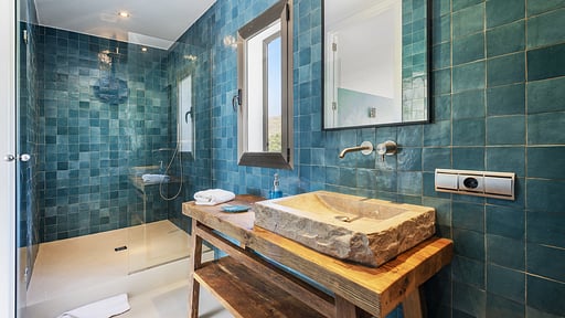 Villa Bouquerre Bedroom 1