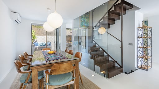 Villa Bouquerre Dining area
