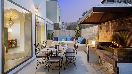 Villa Bouquerre Dining area