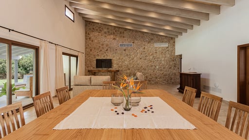 Villa Brisas Dining area