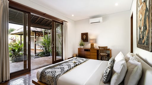 Villa Bugenvil Bumbak Chambre 1
