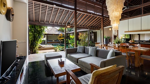 Villa Bugenvil Bumbak Salon