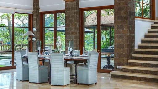 Villa Bukit Naga Dining area