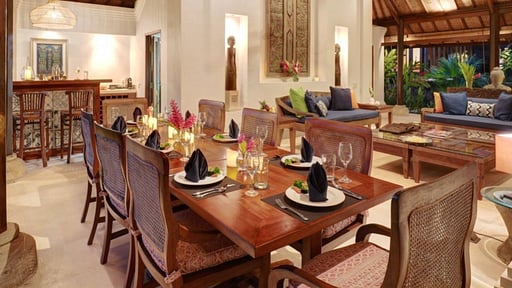 Villa Bunga Wangi Dining area
