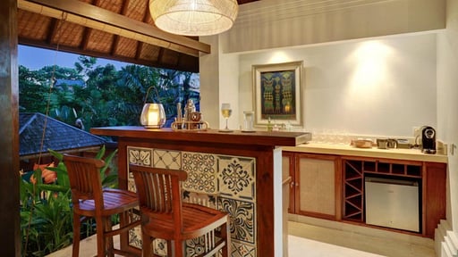 Villa Bunga Wangi Bar