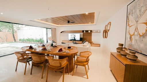 Villa Butterfly Dining area