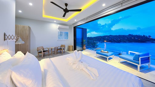 Villa By The Bay Bedroom 1