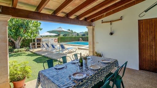 Villa Ca Na Carmen Dining area