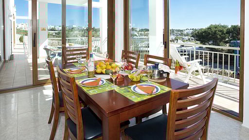 Villa Cala Dia Обеденная зона