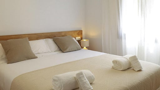 Villa Cala Tarida Rafael Dormitorio 1