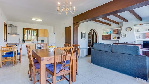 Villa Calamar Dining area