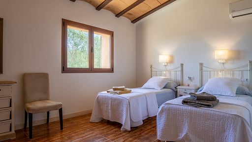 Villa Camarex Schlafzimmer 2