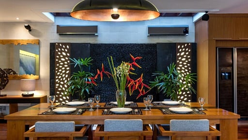 Villa Camellia Jimbaran Dining area