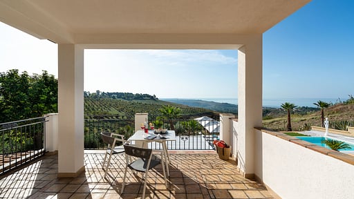 Villa Camemi Terrace/Veranda