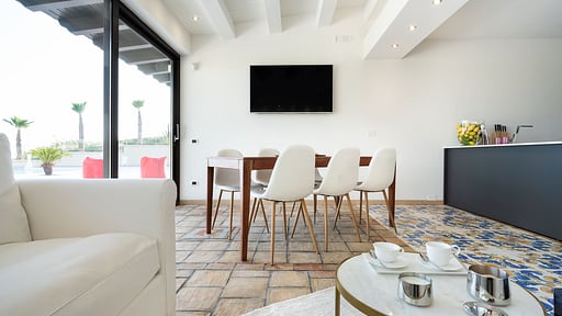 Villa Camemi Dining area
