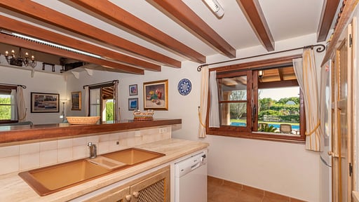 Villa Camp del Bosch Kitchen