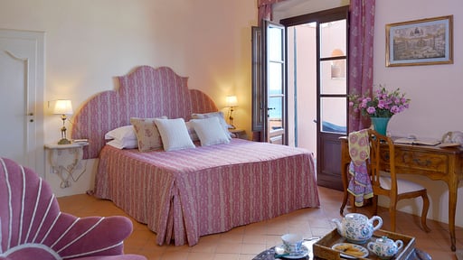 Villa Campolecciano Bedroom 1