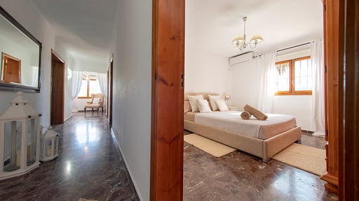 Villa Can Americano Schlafzimmer 1