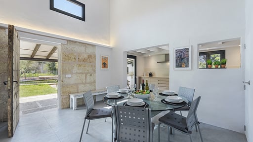 Villa Ca'n Andreu Обеденная зона