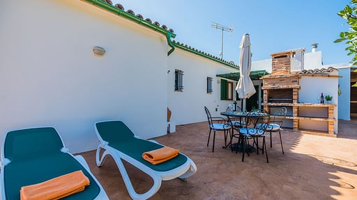 Villa Can Boi BBQ equipment