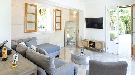 Villa Can Bregat Гостиная