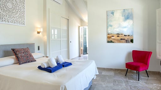 Villa Can Bregat Спальня 1