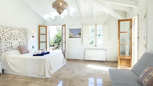 Villa Can Bregat Спальня 2