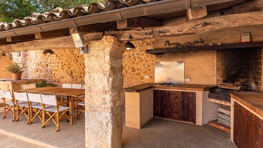 Villa Can Buro BBQ equipment