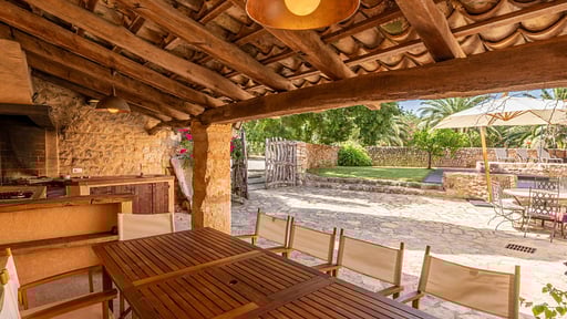 Villa Can Buro BBQ equipment