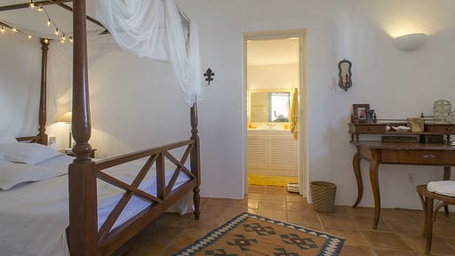 Villa Can Cabrit Schlafzimmer 1