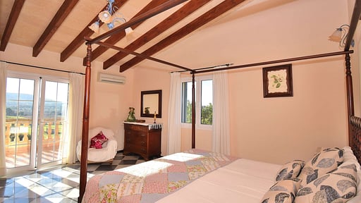 Villa Can Claret Gran 176 Спальня 1