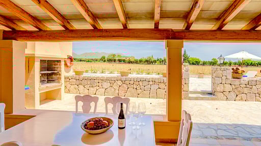 Villa Can Daniel Dining area