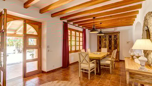 Villa Can Daniel Dining area