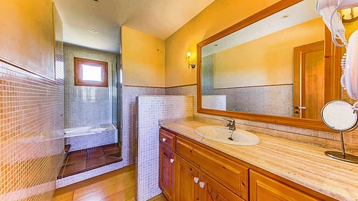 Villa Can Gosp Bedroom 1