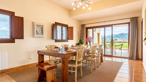 Villa Can Jaume Arabi Dining area 