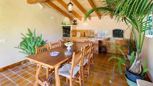 Villa Can Jaume Dining area