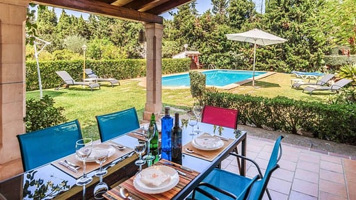 Villa Can Mariano Dining area