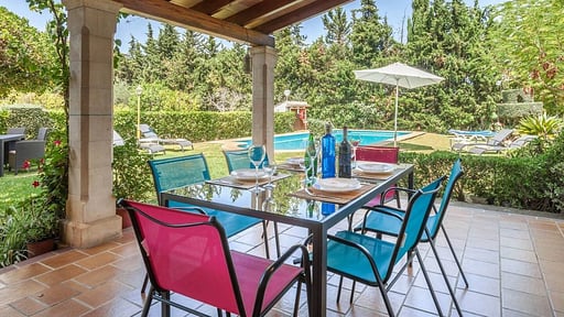 Villa Can Mariano Dining area