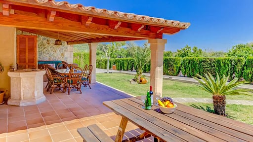 Villa Can Martin Dining area