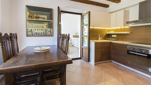 Villa Can Monticel Обеденная зона