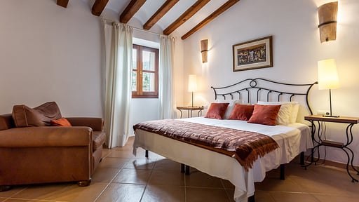 Villa Can Monticel Спальня 2