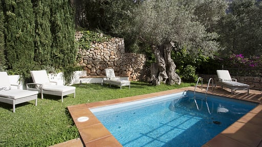 Villa Can Monticel Бассейн