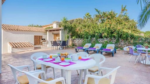 Villa Can Nyany Dining area