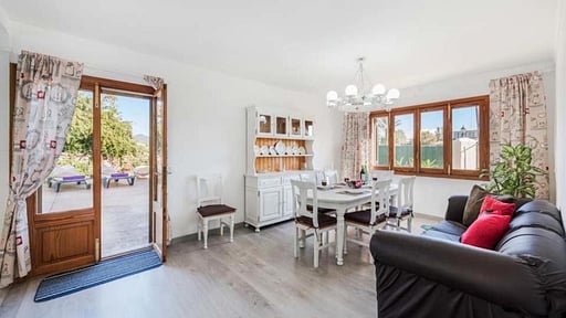 Villa Can Nyany Dining area