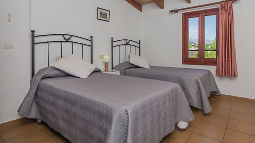 Villa Can Oli Спальня 3